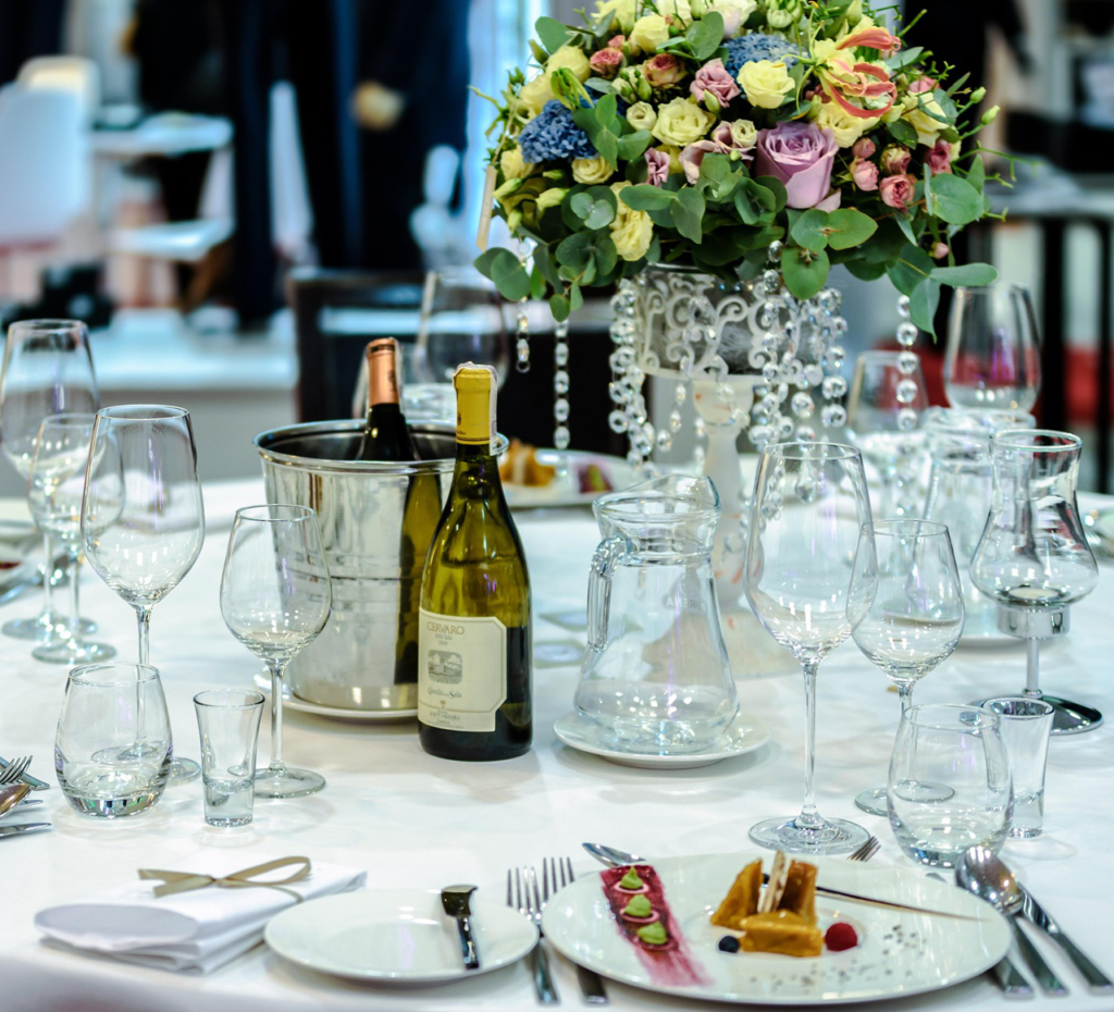 elgłowna egancki bankiet dekoracje kwiatowe catering premium