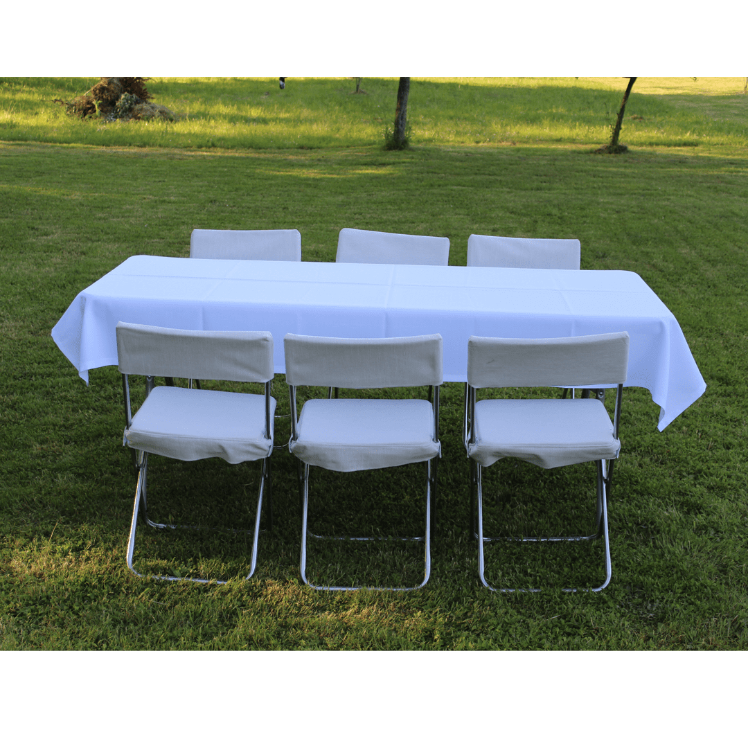 Białe obrusy elastyczne na stoły cateringowe – wynajem tekstyliów eventowych Bochnia