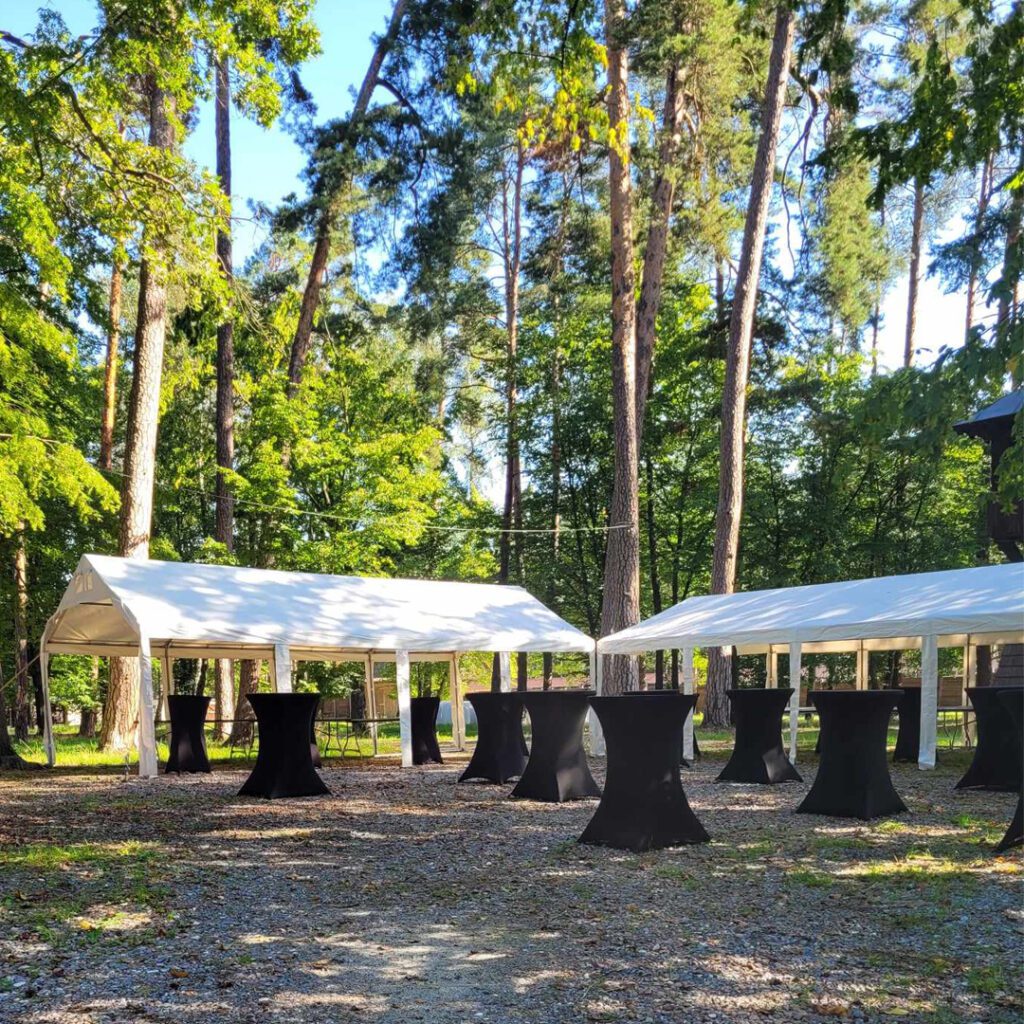 Wynajem namiotów eventowych i stolików koktajlowych w plenerze – Namioty Bochnia